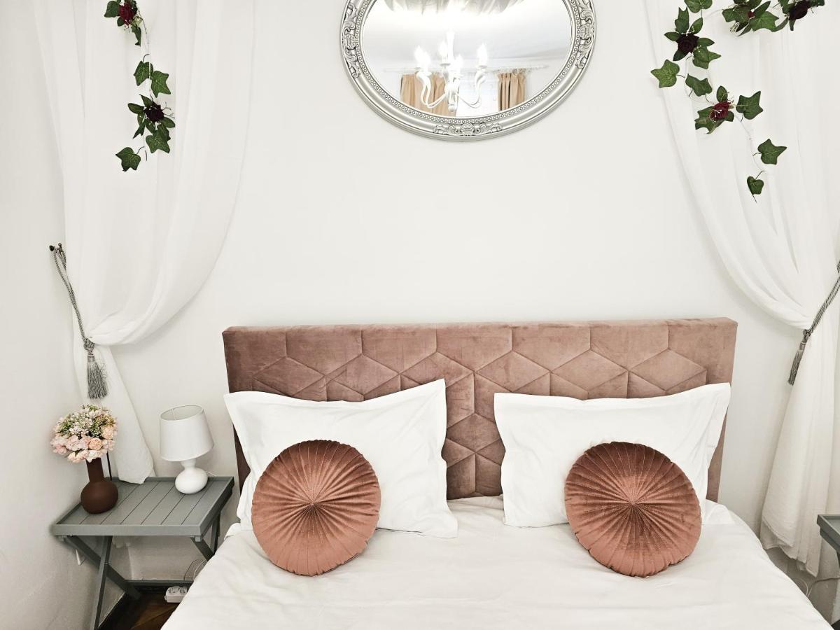 Marigold Boutique Apartment Brasov Luaran gambar