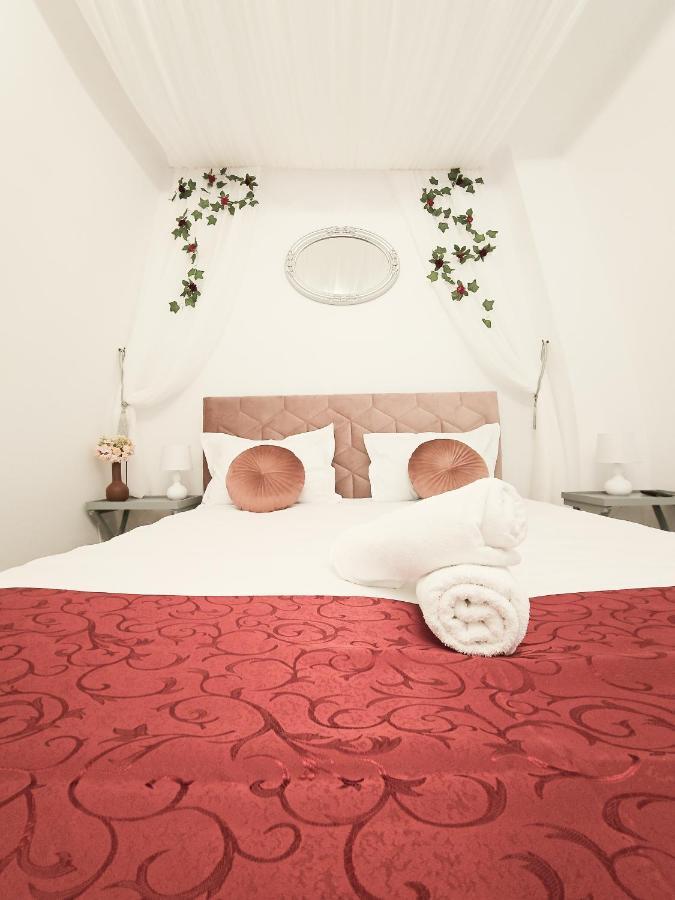 Marigold Boutique Apartment Brasov Luaran gambar